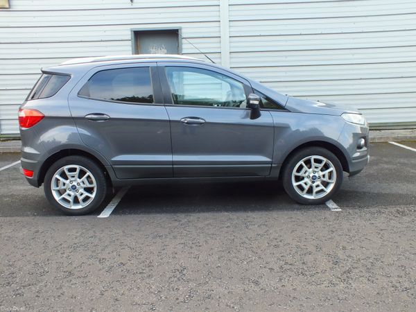 Ford EcoSport SUV, Petrol, 2017, Grey