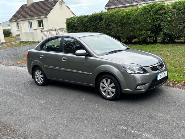 Kia Rio Saloon, Diesel, 2010, Silver