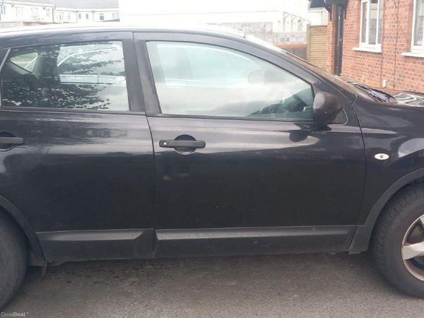 Nissan Qashqai Hatchback, Diesel, 2010, Black
