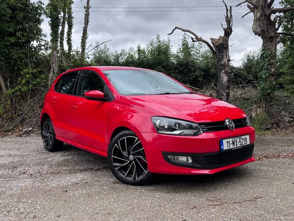 Volkswagen Polo Hatchback, Petrol, 2011, Red