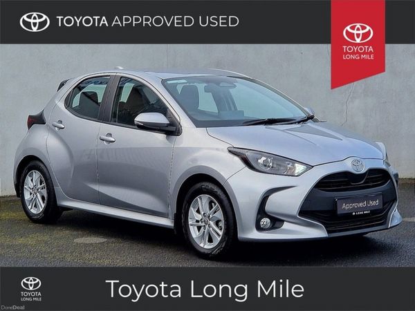 Toyota Yaris Hatchback, Petrol Hybrid, 2022, Silver