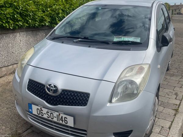 Toyota Yaris Hatchback, Petrol, 2006, Silver