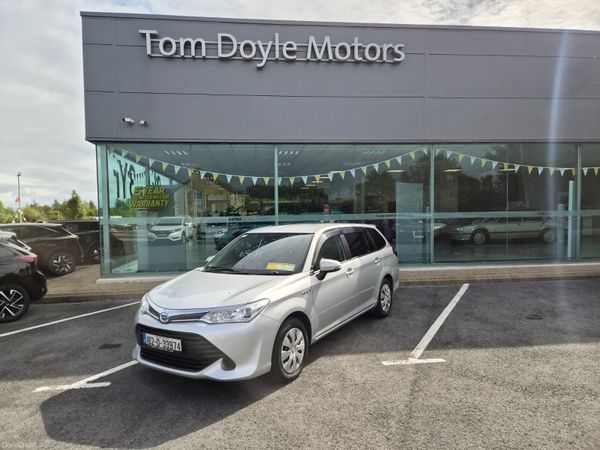 Toyota Corolla Estate, Petrol Hybrid, 2016, Silver