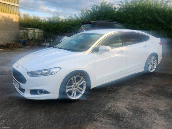 Ford Mondeo Hatchback, Diesel, 2015, White