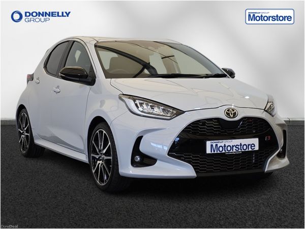 Toyota Yaris Hatchback, Petrol Hybrid, 2023, Grey