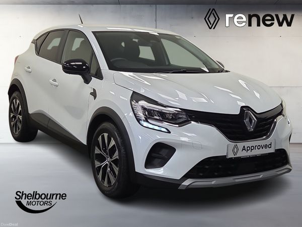 Renault Captur Hatchback, Petrol, 2022, White