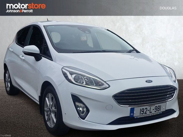Ford Fiesta Hatchback, Petrol, 2019, White