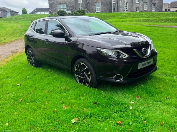 Nissan Qashqai Hatchback, Petrol, 2014, Black