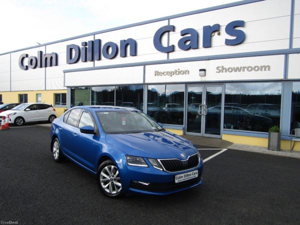 Skoda Octavia Hatchback, Petrol, 2021, Blue