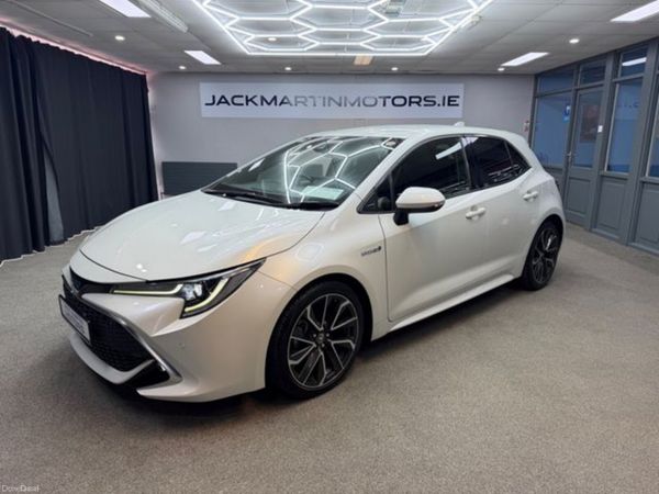 Toyota Corolla Saloon, Petrol Hybrid, 2020, White