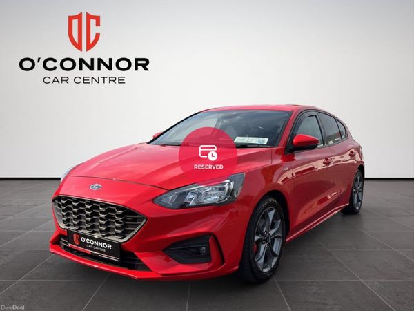 Ford Focus Hatchback, Diesel, 2020, Red