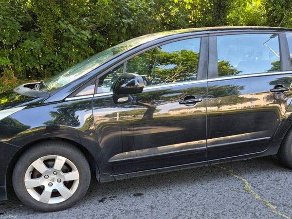 Peugeot 5008 SUV, Diesel, 2010, Black