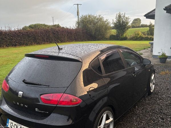 SEAT Leon Hatchback, Diesel, 2012, Black