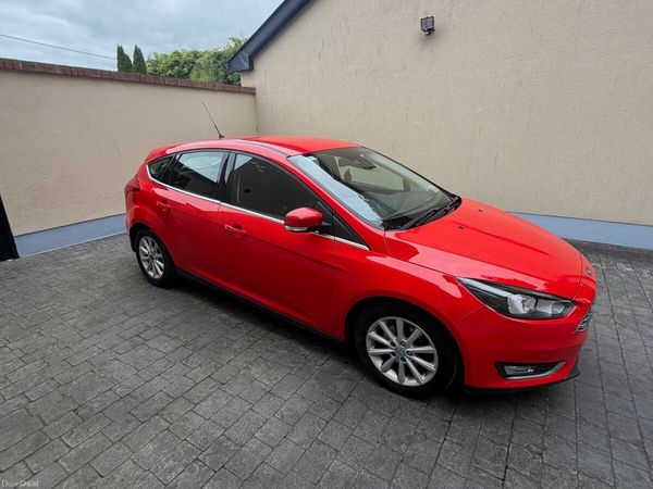 Ford Focus Hatchback, Diesel, 2017, Red