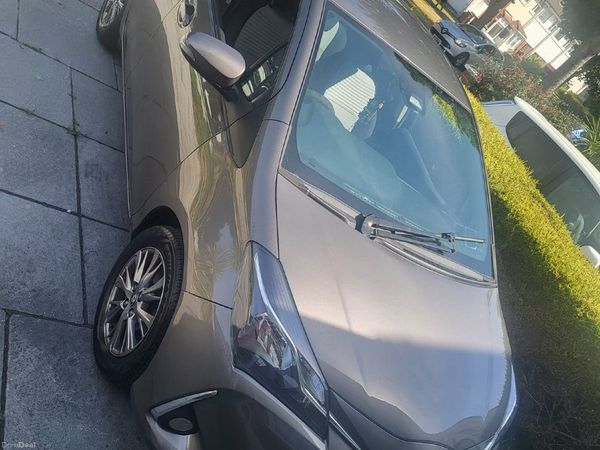 Toyota Yaris MPV, Petrol, 2019, Grey