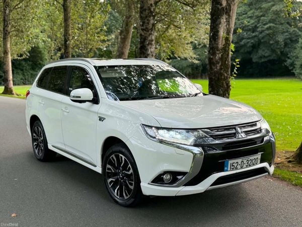 Mitsubishi Outlander SUV, Petrol Plug-in Hybrid, 2015, White