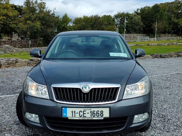 Skoda Octavia Saloon, Diesel, 2011, Grey