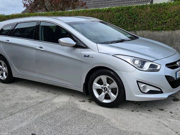 Hyundai i40 Estate/Jeep, Diesel, 2014, Silver