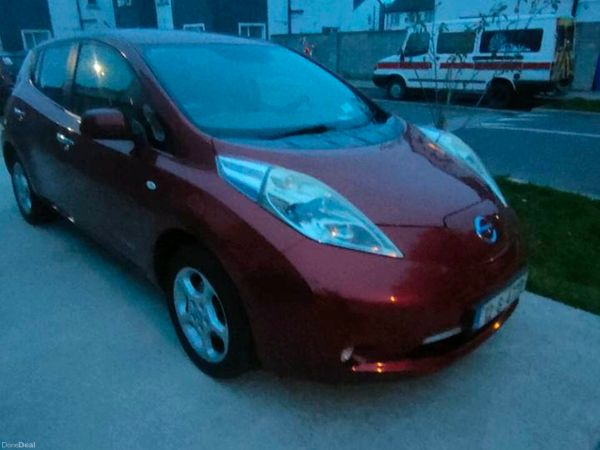 Nissan Leaf Hatchback, Electric, 2012, Red