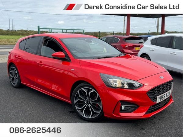 Ford Focus Hatchback, Diesel, 2019, Red