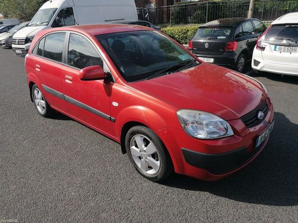 Kia Rio Hatchback, Petrol, 2010, Red