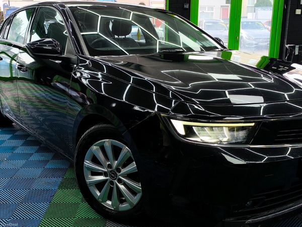 Opel Astra Hatchback, Diesel, 2022, Black