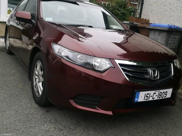 Honda Accord Saloon, Diesel, 2015, Red