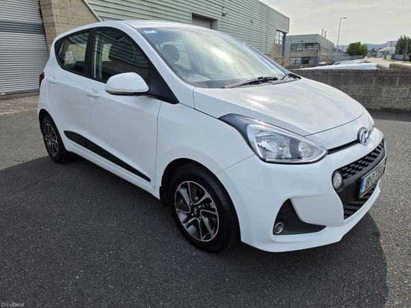 Hyundai i10 Hatchback, Petrol, 2018, White