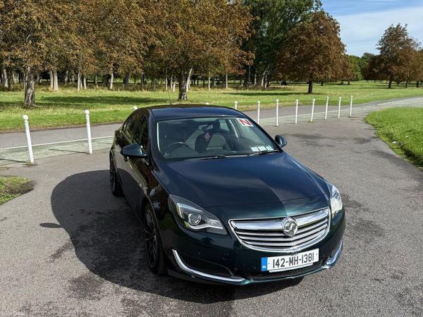 Vauxhall Insignia Hatchback, Diesel, 2014, Green