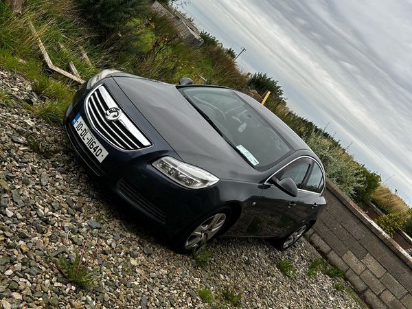 Vauxhall Insignia Hatchback, Diesel, 2010, Grey
