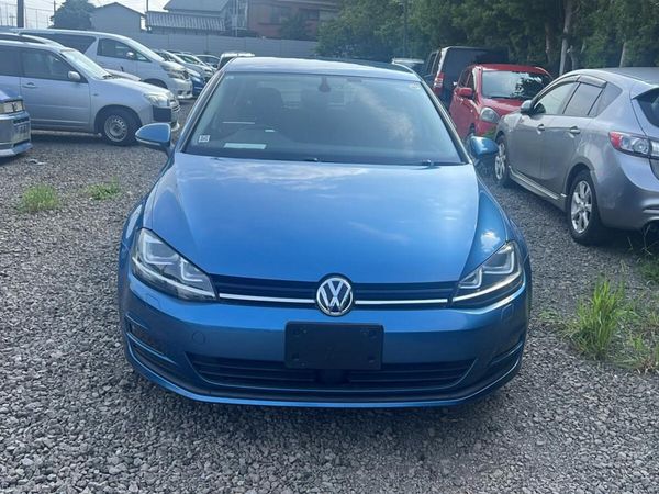 Volkswagen Golf Hatchback, Petrol, 2015, Blue