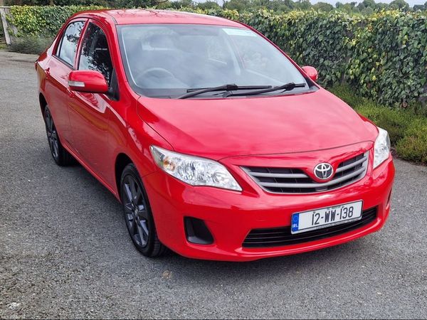 Toyota Corolla Saloon, Diesel, 2012, Red