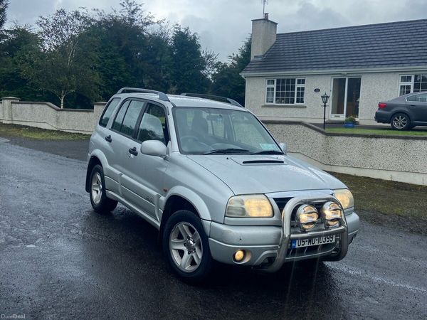 Suzuki Grand Vitara SUV, Diesel, 2005, Silver