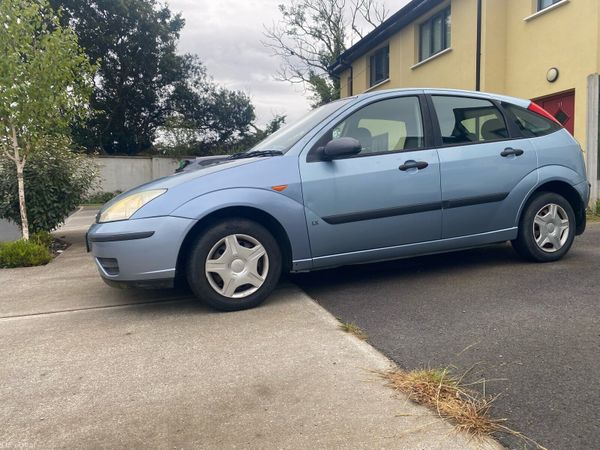 Ford Focus Hatchback, Petrol, 2004, Blue