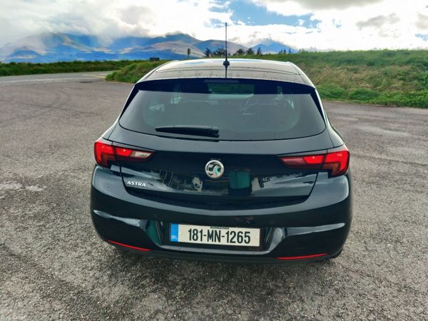 Vauxhall Astra Hatchback, Petrol, 2018, Blue