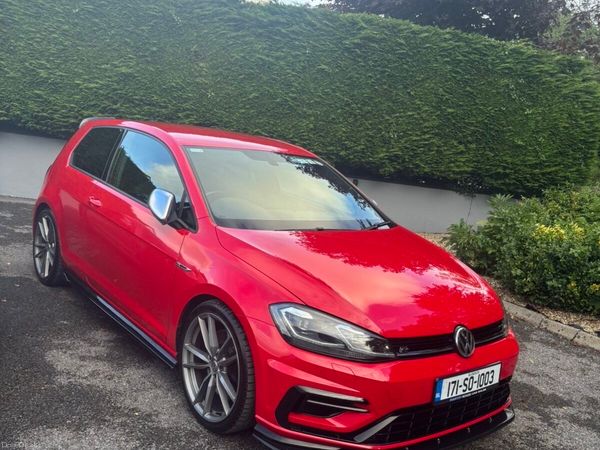 Volkswagen Golf Estate, Petrol, 2017, Red