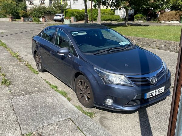 Toyota Avensis Saloon, Diesel, 2013, Blue