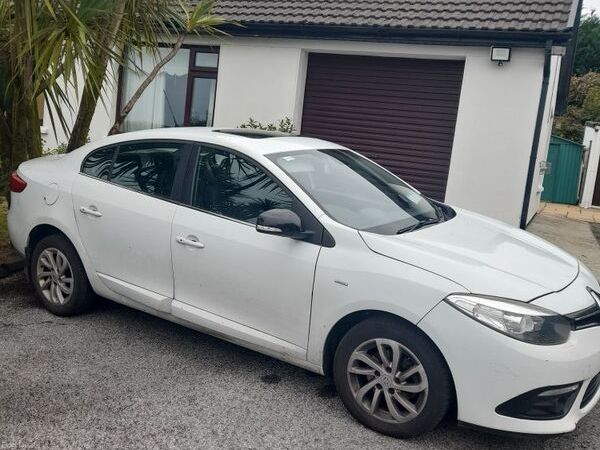 Renault Fluence Saloon, Diesel, 2016, White