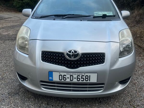 Toyota Yaris Hatchback, Petrol, 2006, Silver