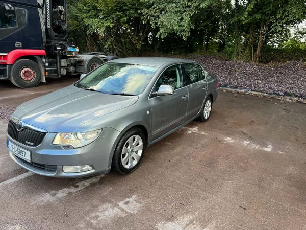 Skoda Superb Saloon, Diesel, 2011, Grey
