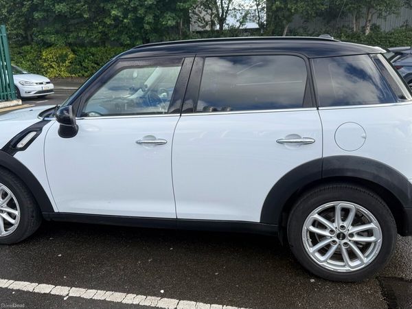 Mini Countryman Estate/Jeep, Diesel, 2016, White