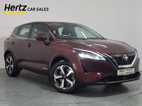 Nissan Qashqai MPV, Petrol, 2023, Red