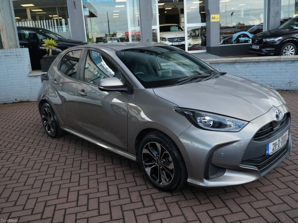 Toyota Yaris Hatchback, Petrol Hybrid, 2021, Grey