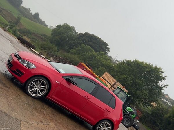 Volkswagen Golf Hatchback, Diesel, 2014, Red