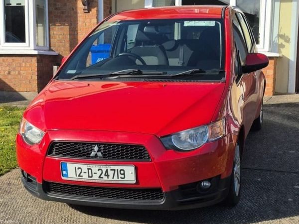 Mitsubishi Colt MPV, Petrol, 2012, Red