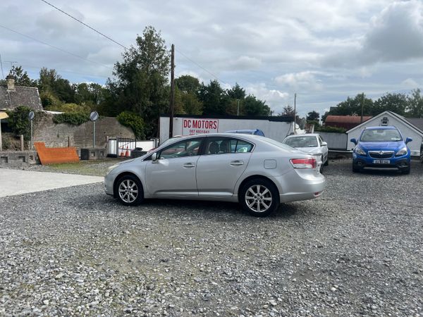 Toyota Avensis Saloon, Diesel, 2011, Silver