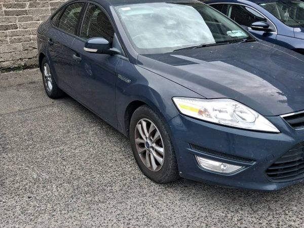 Ford Mondeo Hatchback, Diesel, 2014, Grey