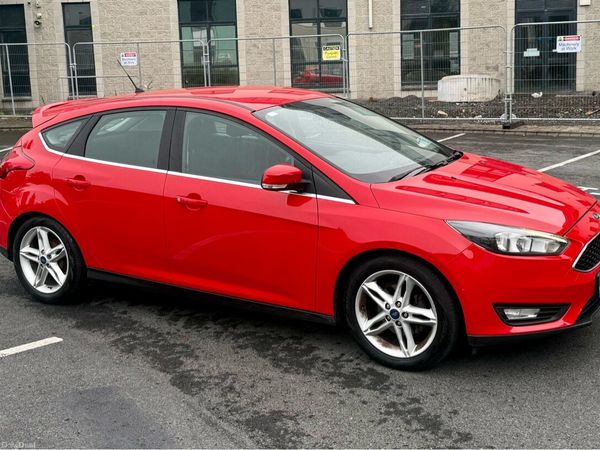 Ford Focus Hatchback, Diesel, 2017, Red