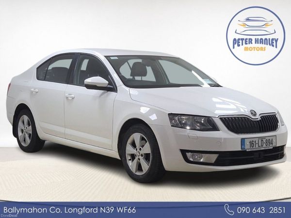 Skoda Octavia Hatchback, Diesel, 2016, White