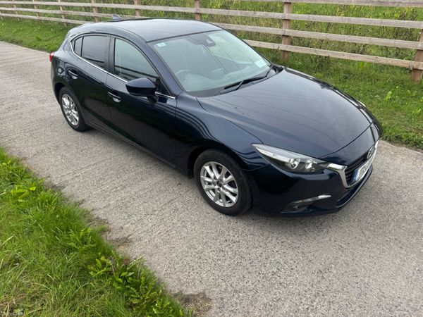 Mazda Mazda3 Hatchback, Diesel, 2017, Blue